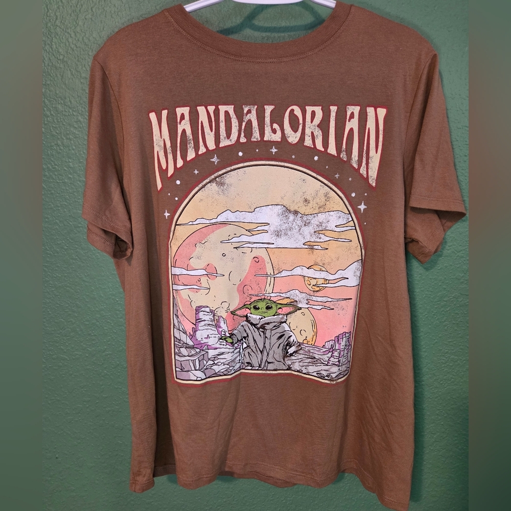Star Wars Mandalorian Grogu Baby Yoda Graphic Tee 1X Brown Mad Engine